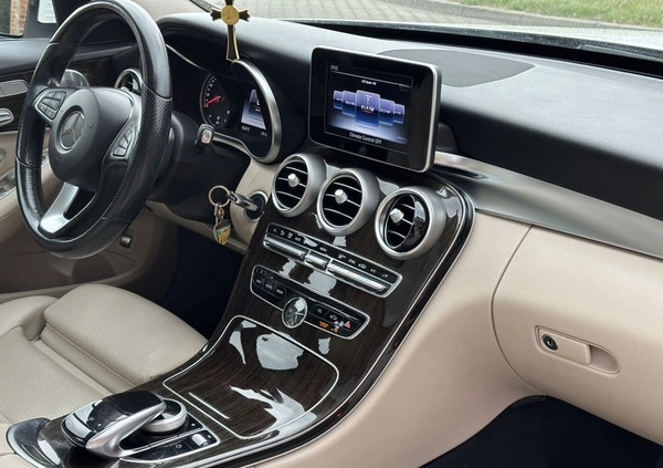 Mercedes-Benz Klasa C cena 84900 przebieg: 136000, rok produkcji 2015 z Chociwel małe 106